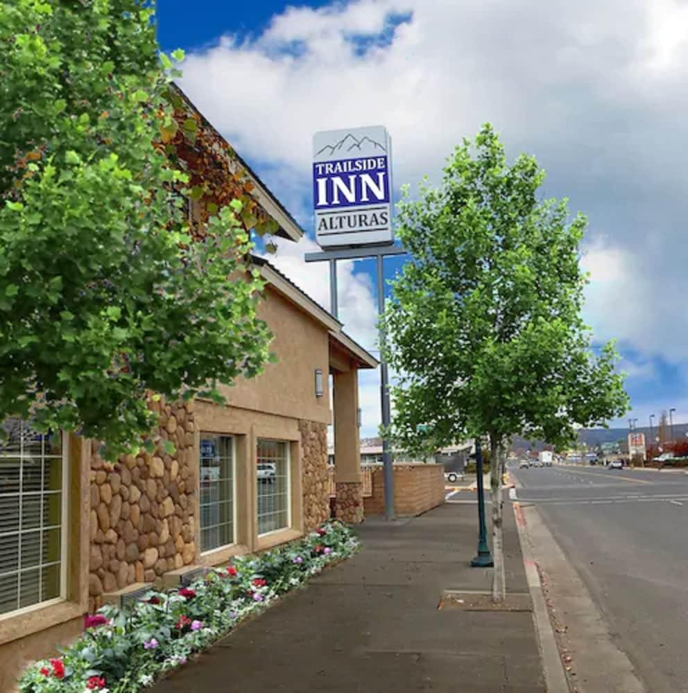 Trailside Inn Alturas Exterior foto